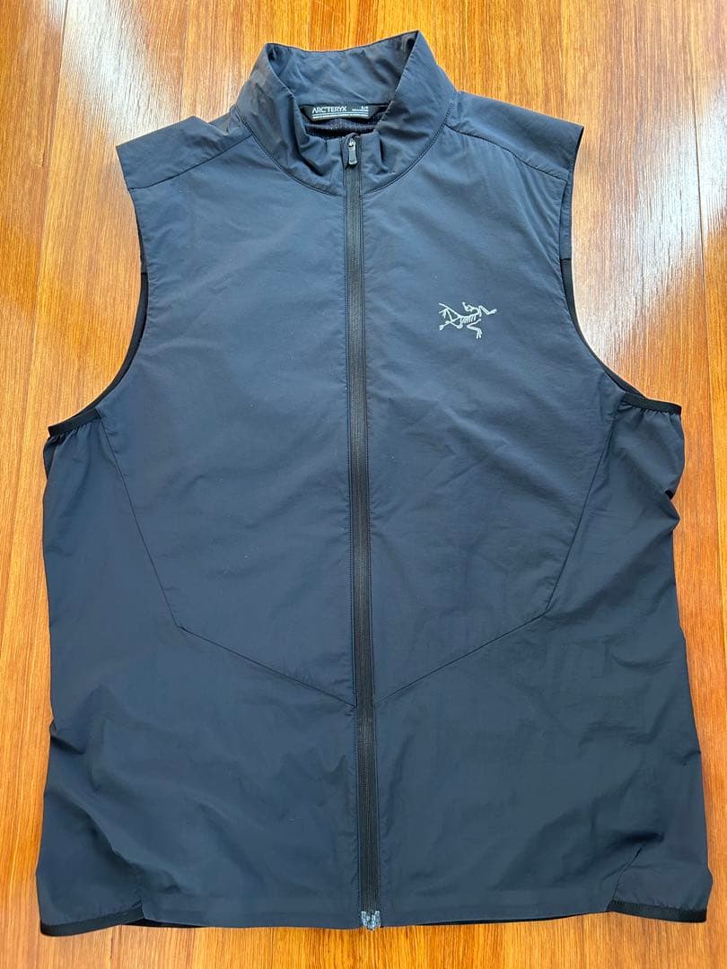 最終値下　ARC'TERYX ベスト S/P 黒　美品　希少モデル