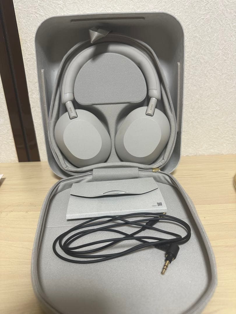 SONYワイヤレスヘッドホンWH-1000X M5