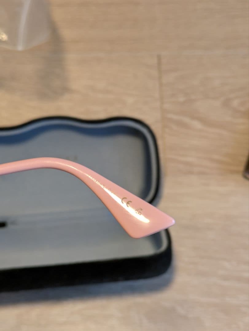 GUCCI　サングラス　GG0818sa