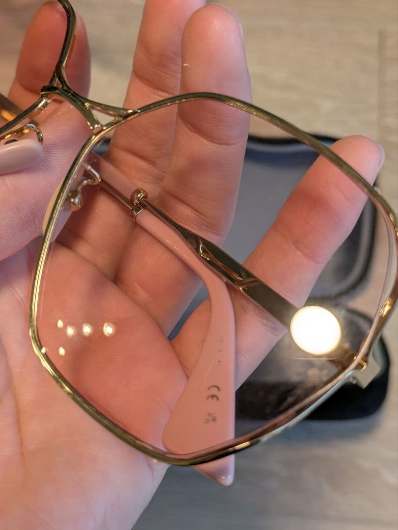 GUCCI　サングラス　GG0818sa