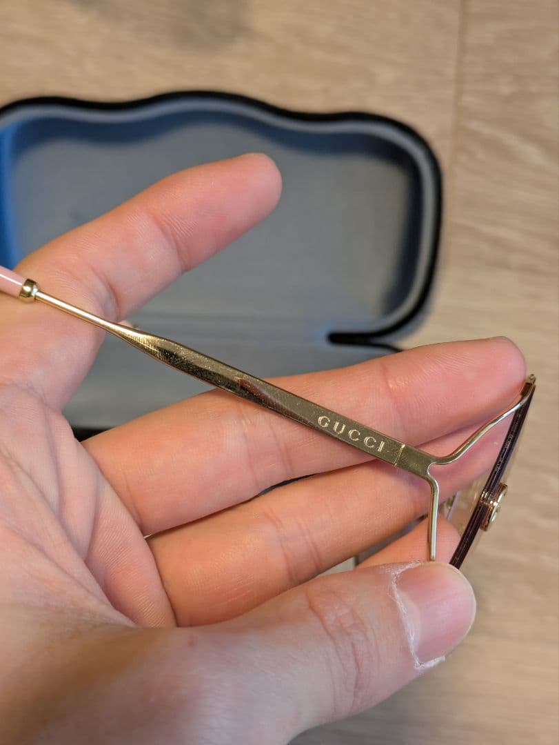 GUCCI　サングラス　GG0818sa