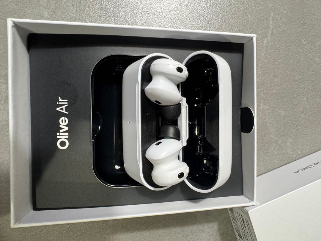 ほぼ未使用　Olive Air オリーブエア　集音器　ワイヤレスイヤホン