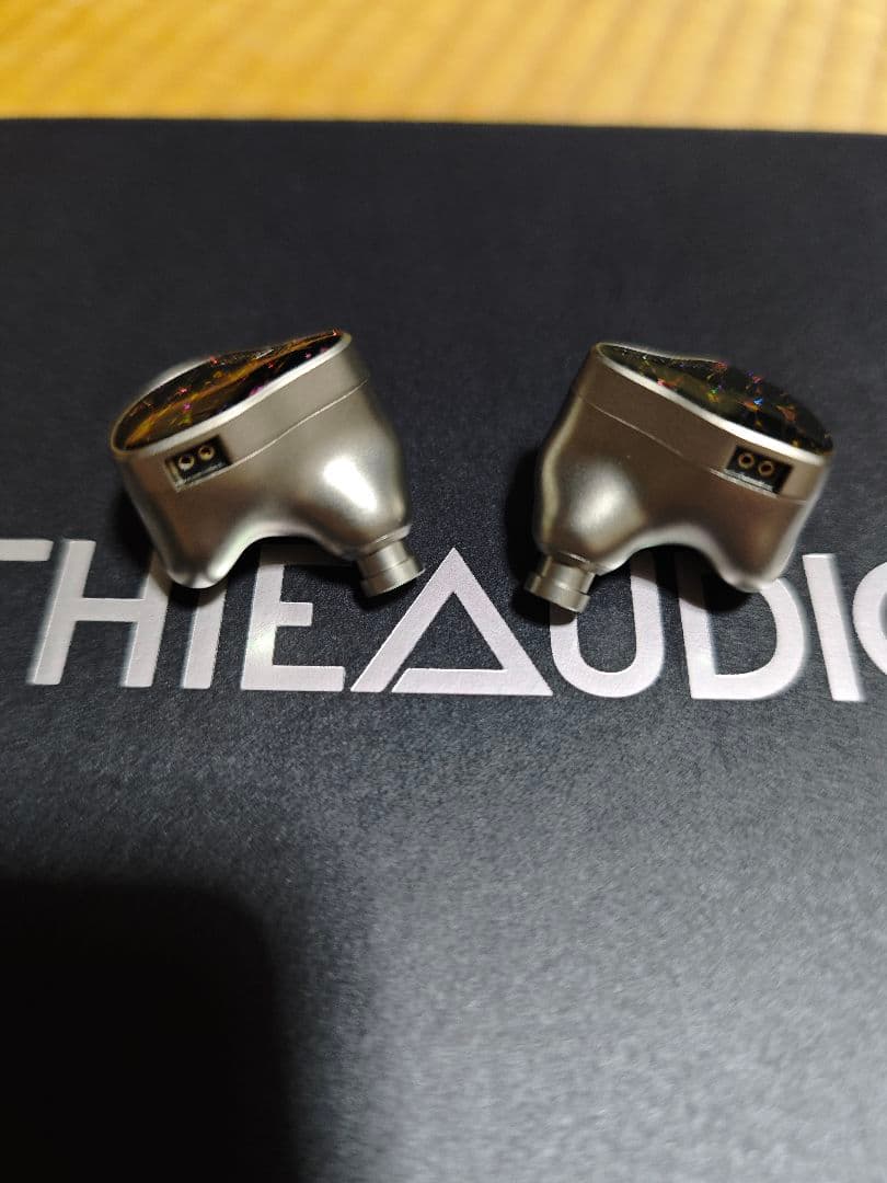 動作確認のみ未使用　THIEAUDIO　Valhalla　国内正規品
