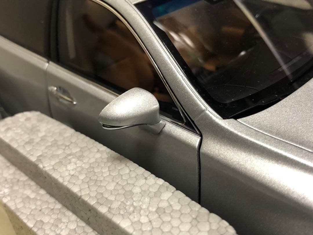 現状品 オートアート 1/18 レクサス LS600hL ソニックシルバー