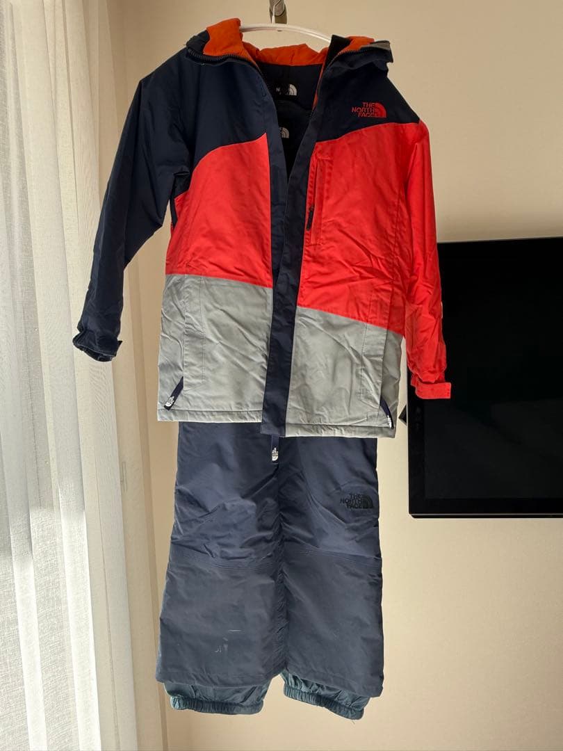 The North Face 子ども用スキーウェアセット　サイズ140