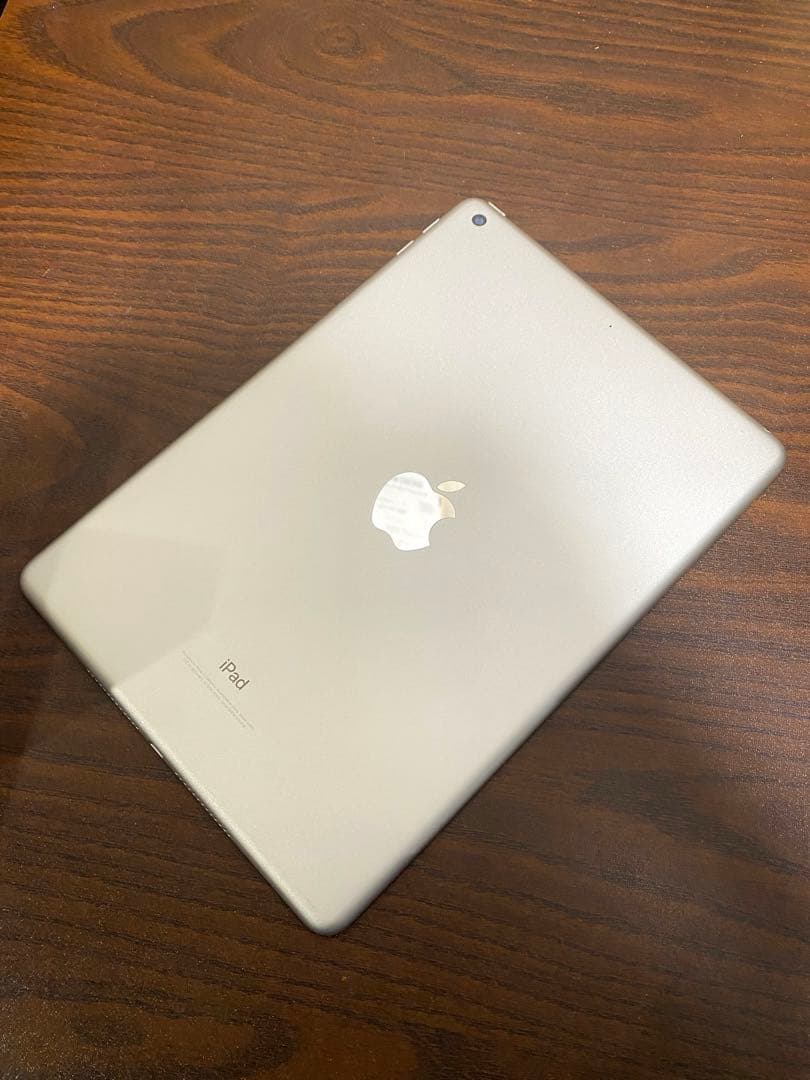 美品 iPad 第６世代 32GB タブレット