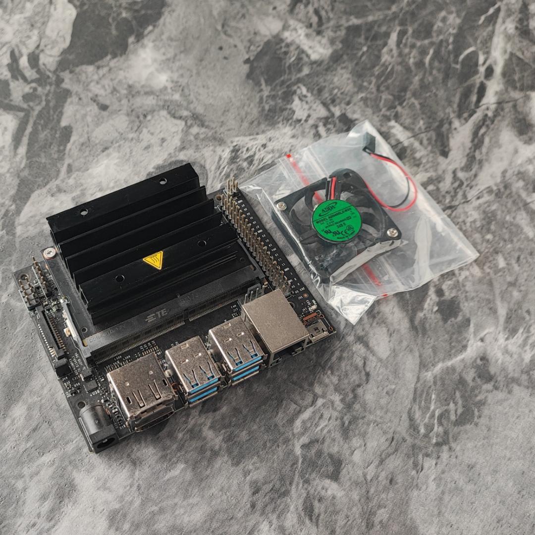 NVIDIA Jetson nano 4GB 開発者キット