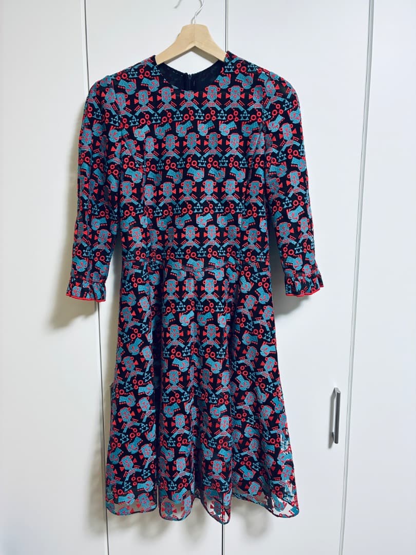 【値下げ】EMPORIO ARMANI 柄刺繍 七分袖Aラインワンピース