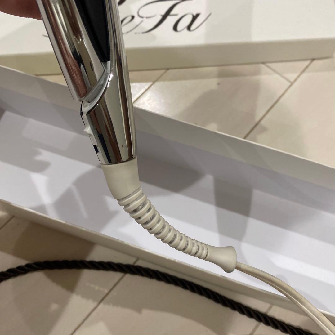 リファRefa正規品ストレートアイロン中古動作品ホワイトカラーギャランティ有り