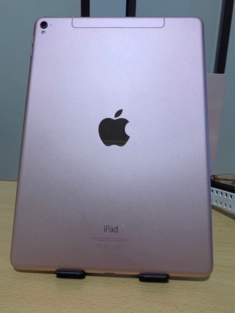 Apple iPad pro Wi-Fi + Cellular 9.7 インチ