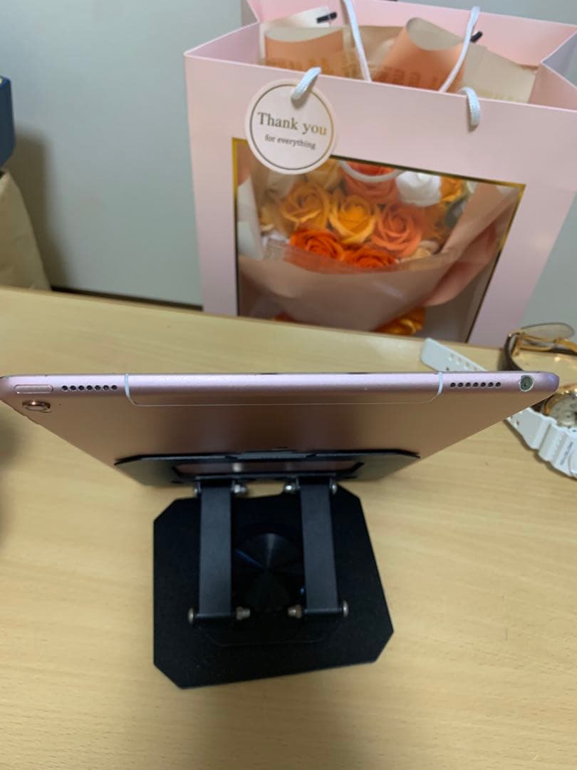 Apple iPad pro Wi-Fi + Cellular 9.7 インチ