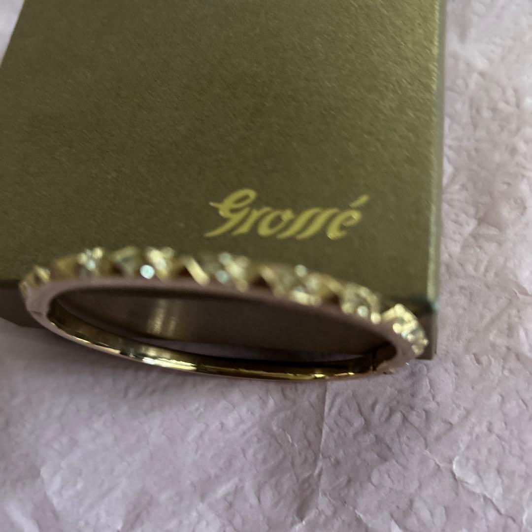 グロッセ、バングル