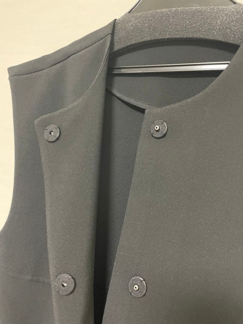 Aga ペプラムジレジャケット 9号　ブラック