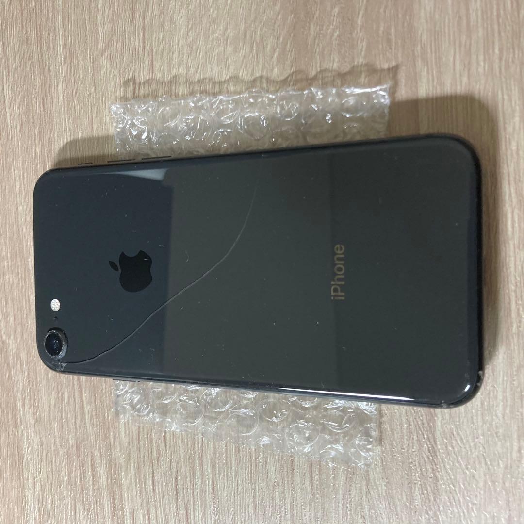 iPhone8 64GB バッテリー100% SIMフリー ドコモ制限あり