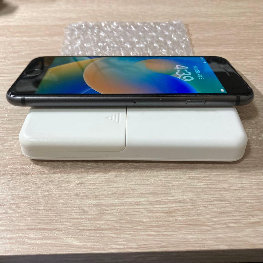iPhone8 64GB バッテリー100% SIMフリー ドコモ制限あり