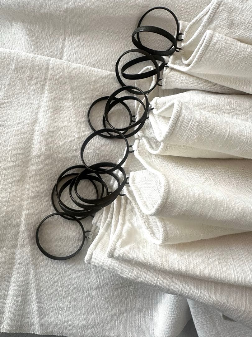 超大判アンティークリネンで仕立てたずっしり重い素敵なカーテン