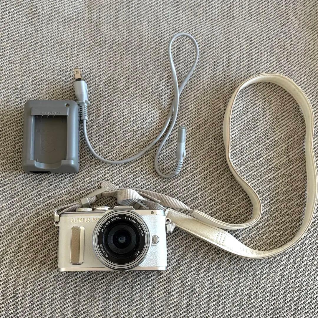 OLYMPUS PEN E-PL8 白