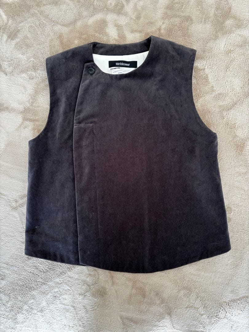 Veritecoeur(ヴェリテクール)ベルベティーンベスト