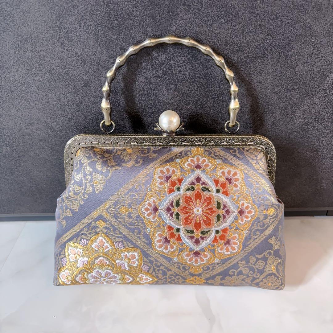 9月新作日本の奥ゆかしい伝統色源氏鼠色、、格の高い華紋柄の最高級西陣帯バッグ