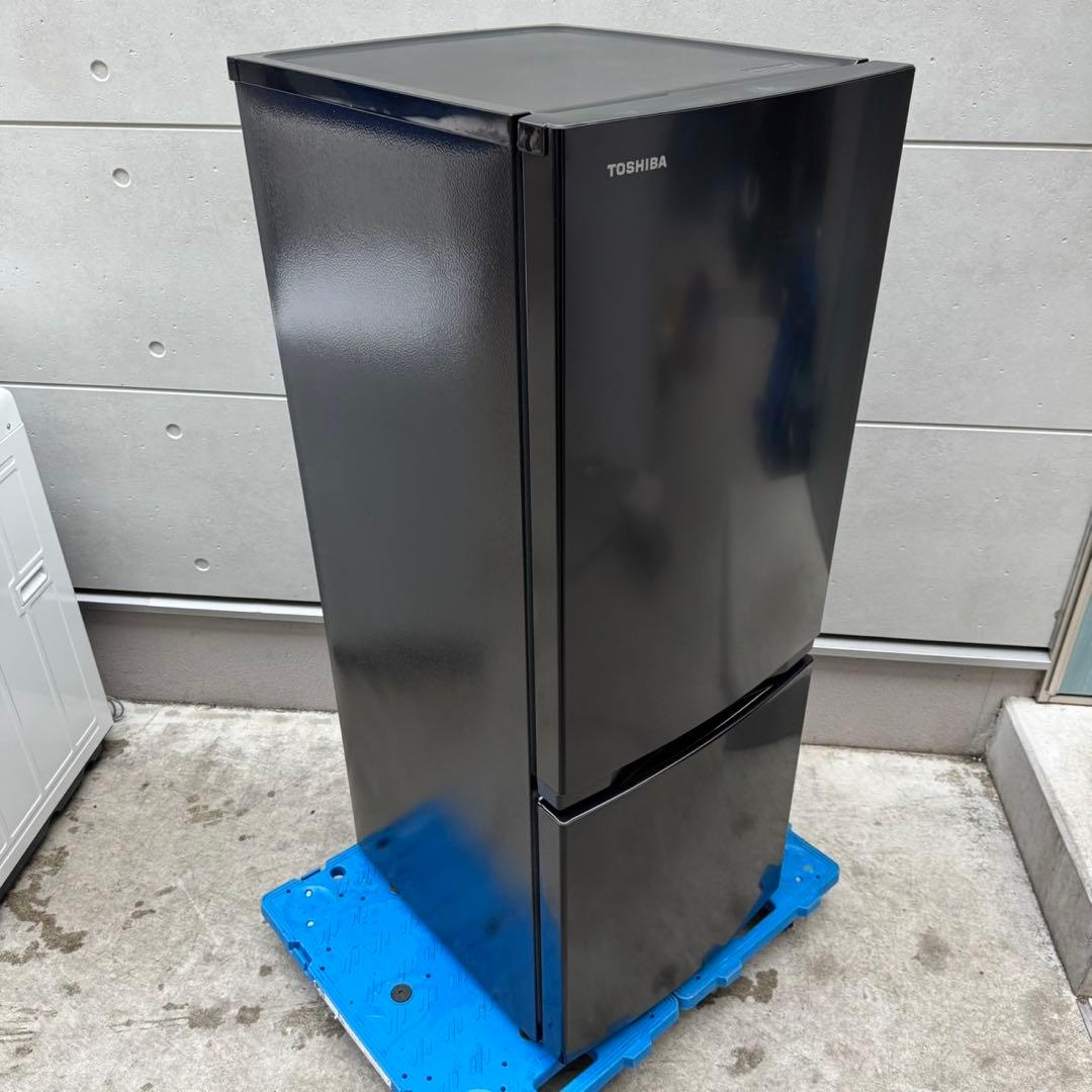 247⭐️2024年製美品★東芝　冷蔵庫　ブラック　黒　自動霜取り　一人暮らし