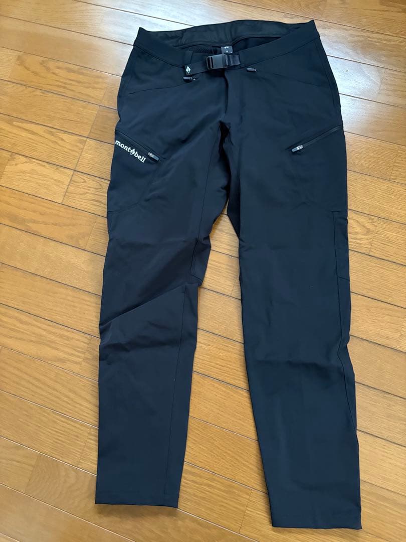 美品モンベルペダリングパンツ