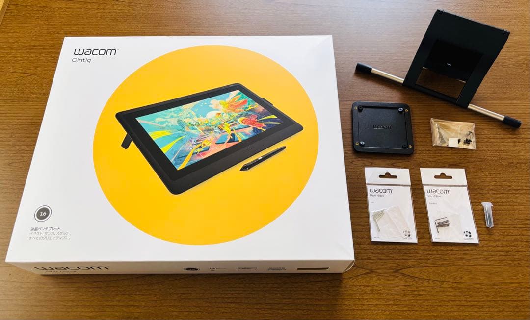 Wacom Cintiq 16 液晶ペンタブレット 本体　専用スタンドセット