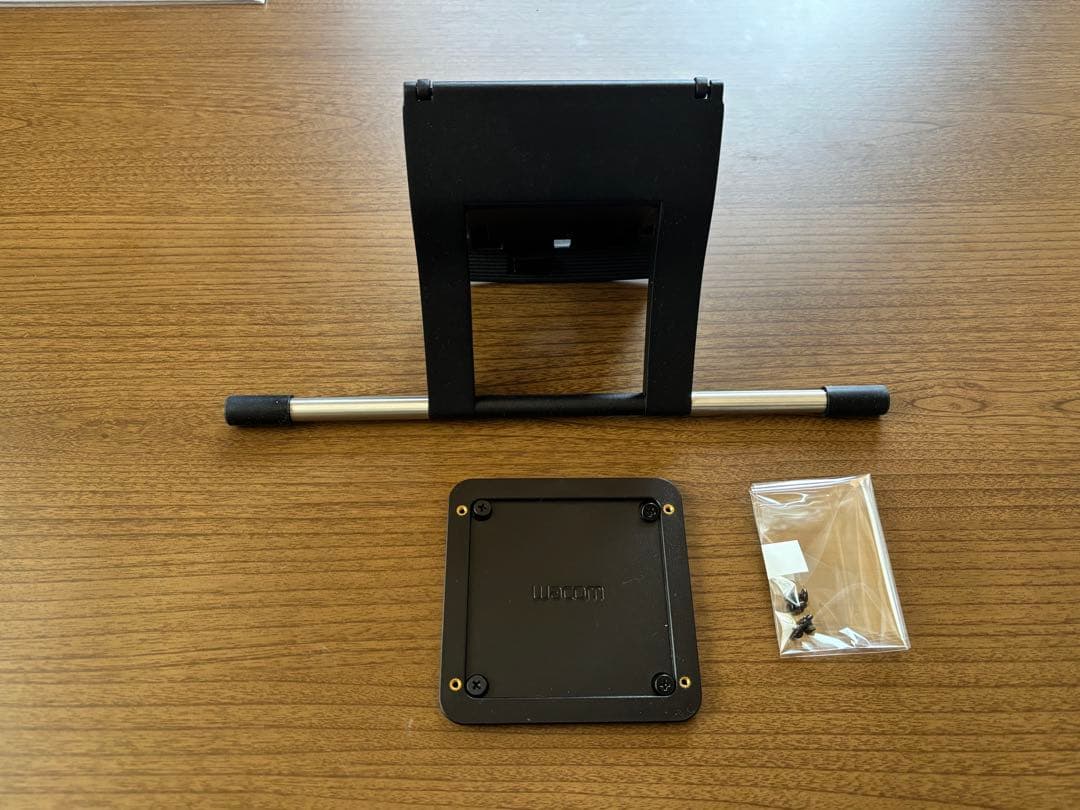 Wacom Cintiq 16 液晶ペンタブレット 本体　専用スタンドセット