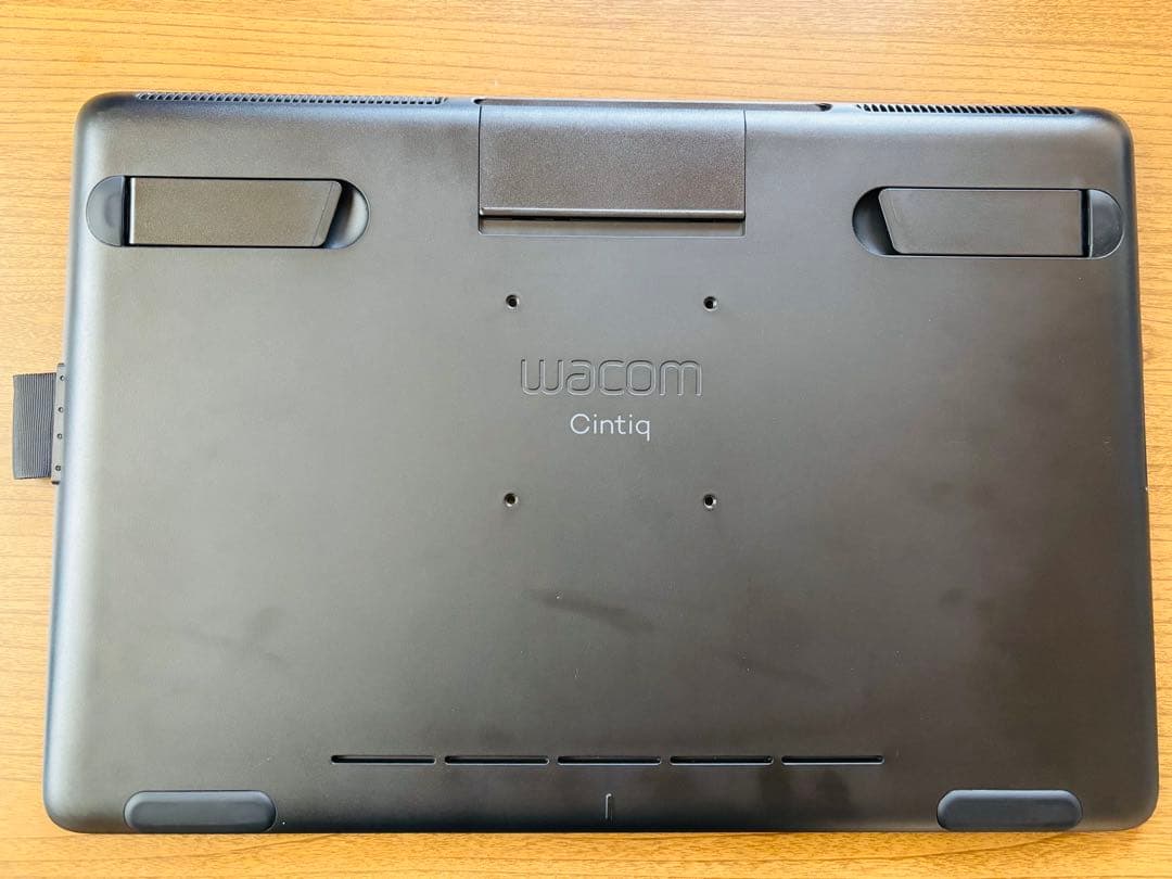 Wacom Cintiq 16 液晶ペンタブレット 本体　専用スタンドセット