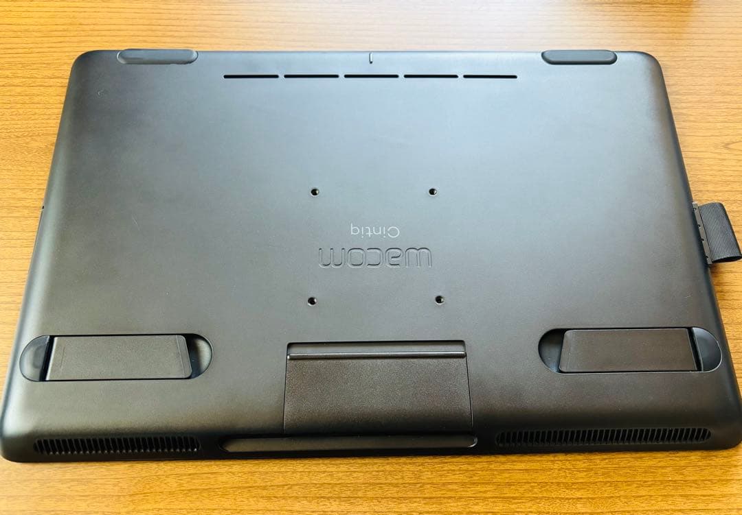 Wacom Cintiq 16 液晶ペンタブレット 本体　専用スタンドセット