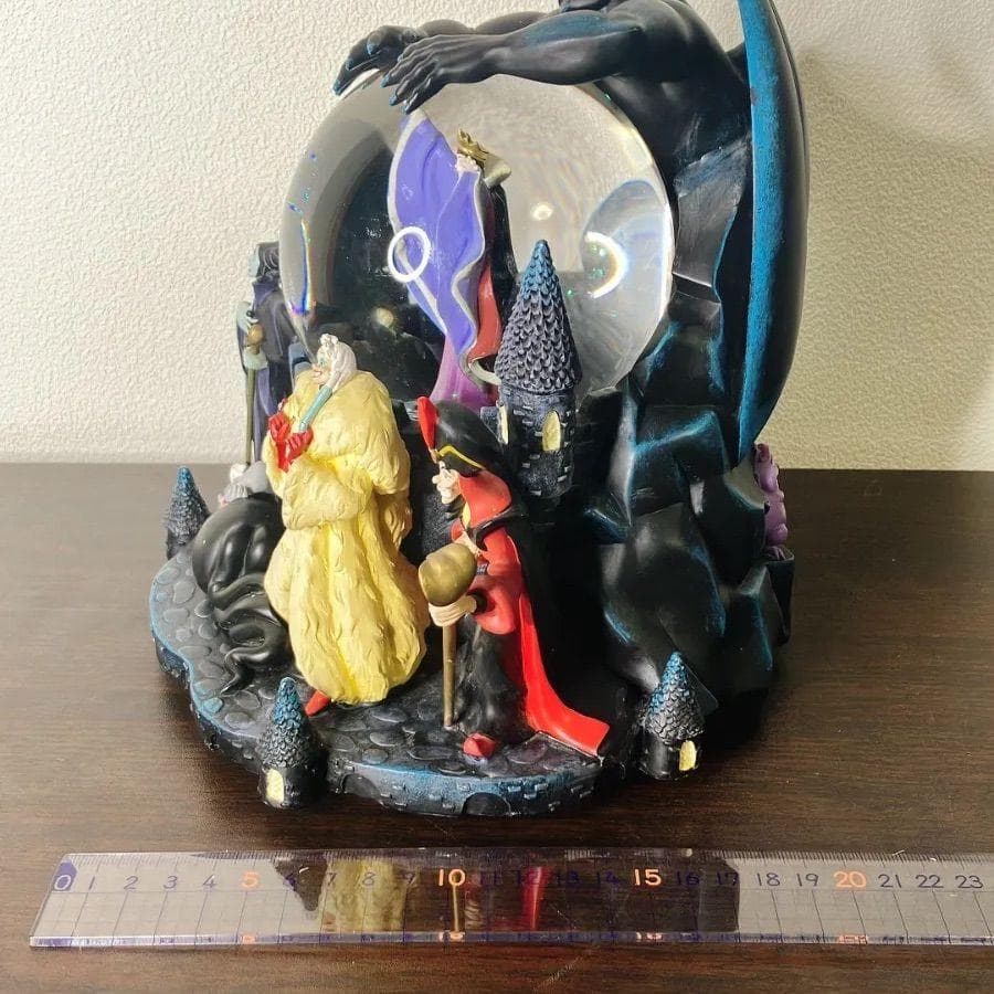 ディズニー⭐︎ヴィランズ スノードーム オルゴール付♪