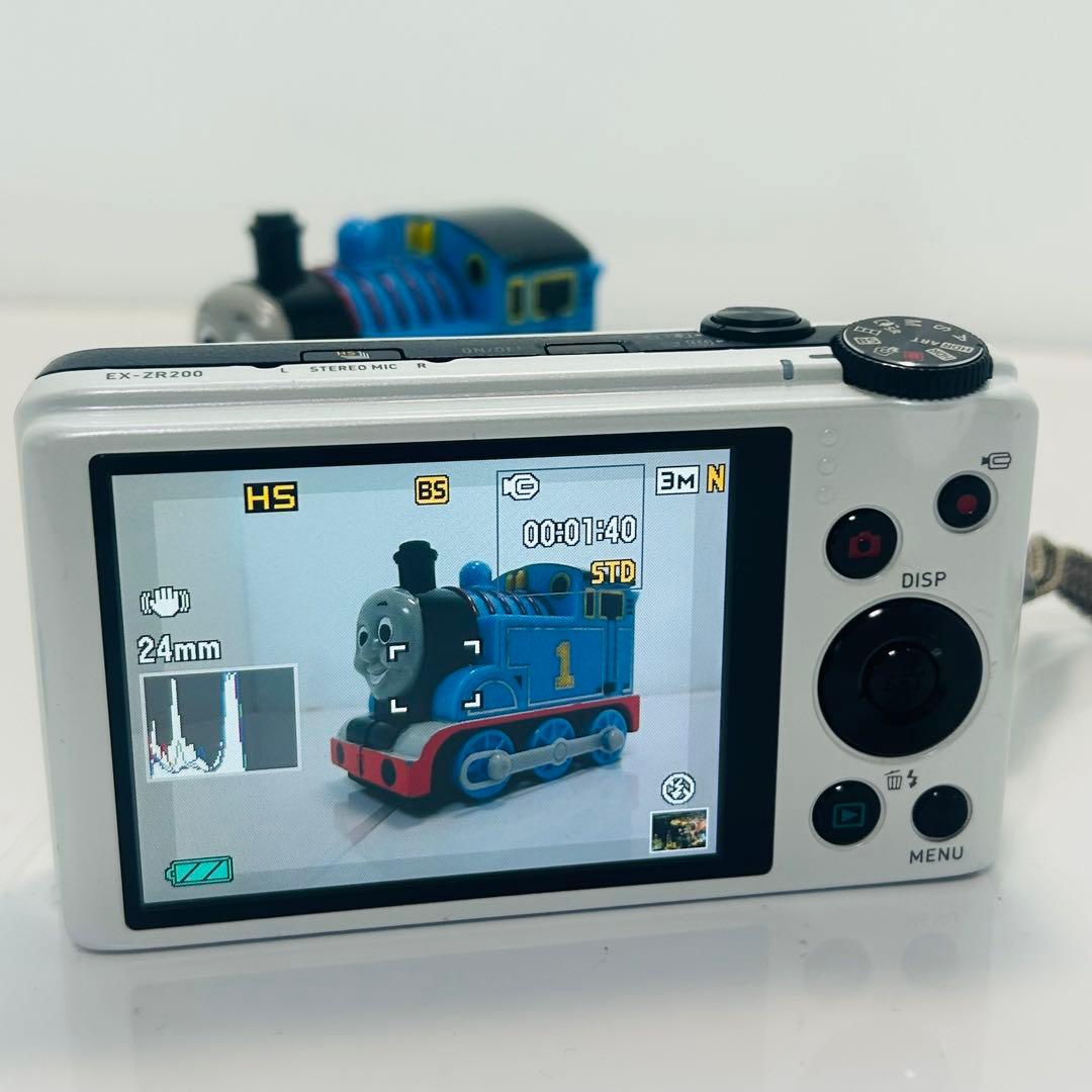 美品！CASIO EX-ZR200 コンパクトデジタルカメラ