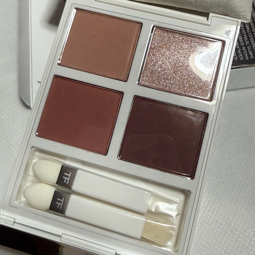 トムフォード ソレイユアイカラークォード　01SN