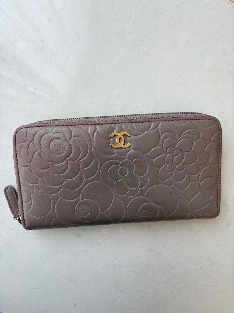 CHANEL フラワーエンボス 長財布 グレージュ