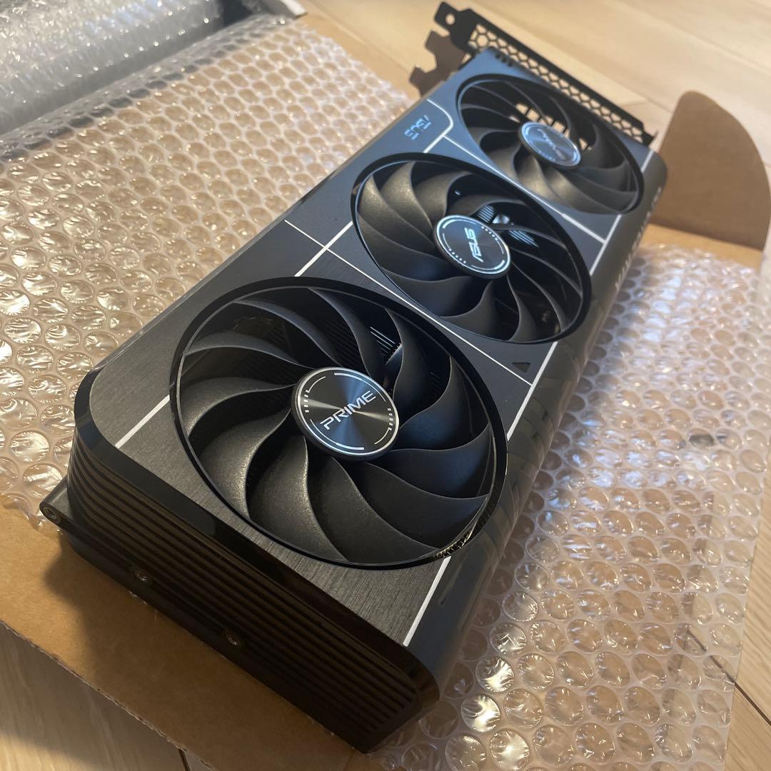 グラフィックボード・グラボ・ビデオカード GeForce RTX 5070 Ti 16GB GDDR7