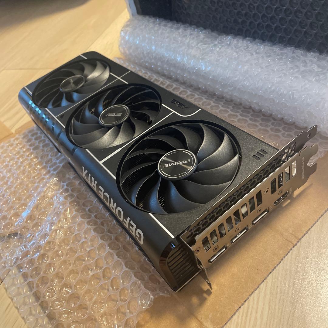 グラフィックボード・グラボ・ビデオカード GeForce RTX 5070 Ti 16GB GDDR7