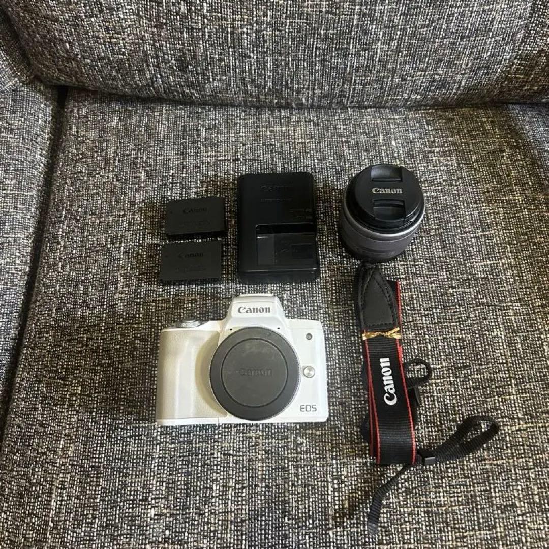 ✮reeeee✮ Canon EOS kissM(充電器・充電池2個付き)