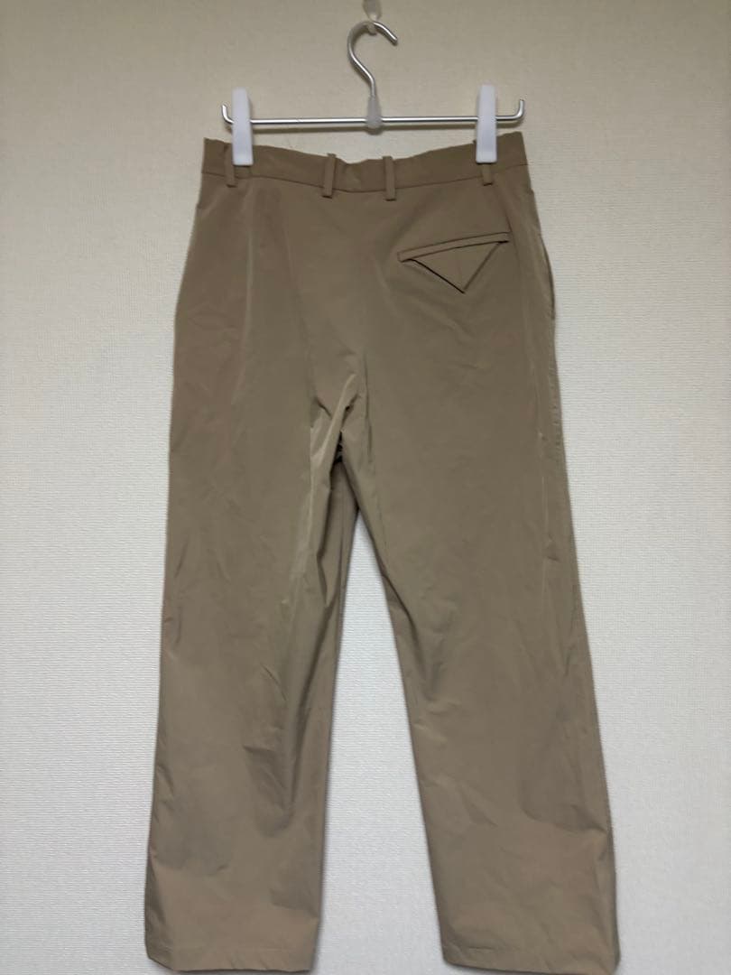 ボッテガヴェネタベージュ チノパン ポケット付き