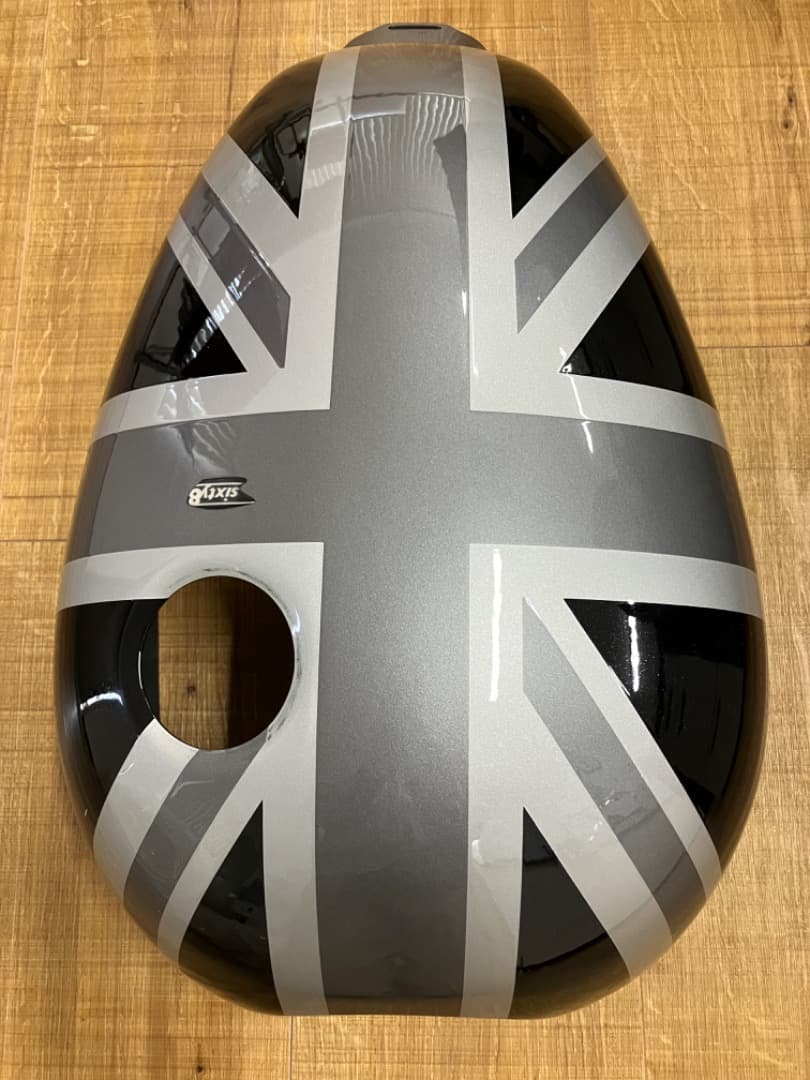 トライアンフ　ボンネビルt100タンクカバー　sixty8