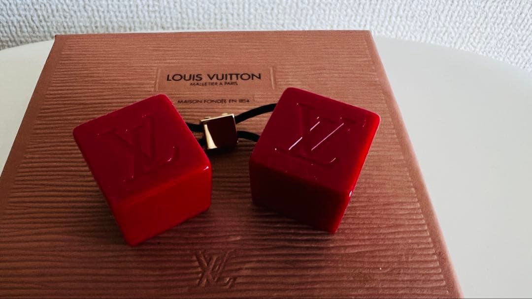 t*i様 匿名配送料込☆ルイヴィトンLOUIS VUITTON ヘアキューブ ア