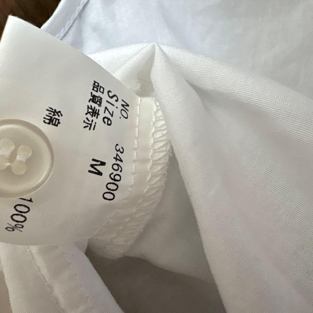 ブラックピースナウ　ホワイト長袖シャツ