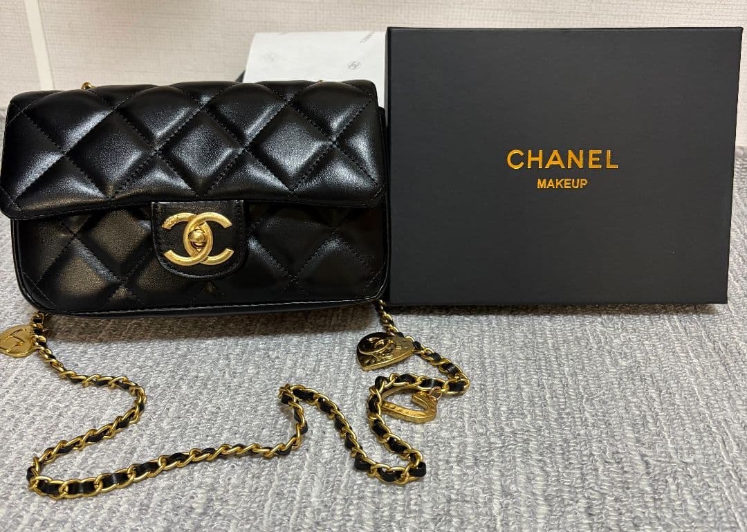 Mぴー☆CHANEL キルティングショルダーバッグハートチェーンノベルティ
