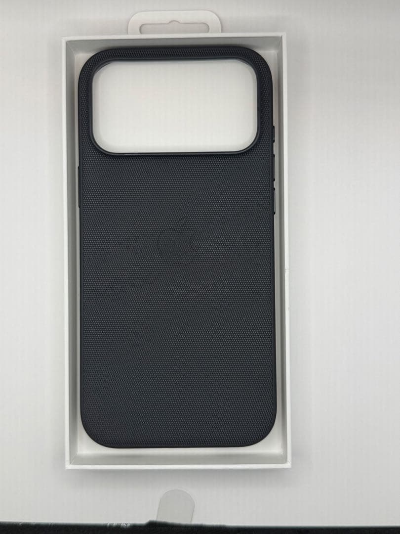 美品　iPhone 17 Pro max テックウーブンケース ブラック