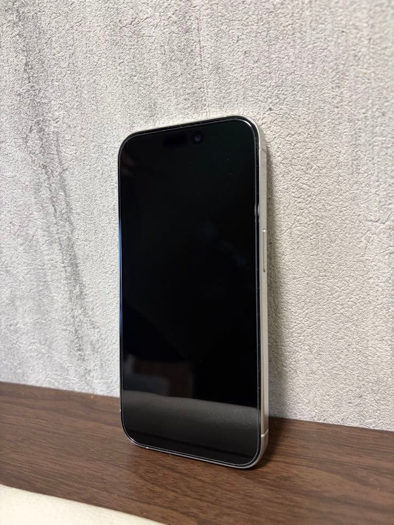 Apple iPhone 15Pro ホワイトチタニウム