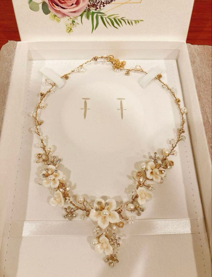 ラブティアラ　フローラルブーケ淡水パールネックレス&イヤリングセット