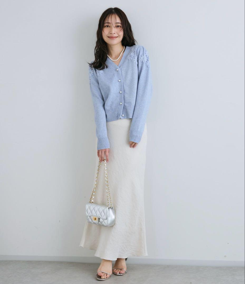 La boutique BonBon ラブティックボンボン 刺繍のカーディガン