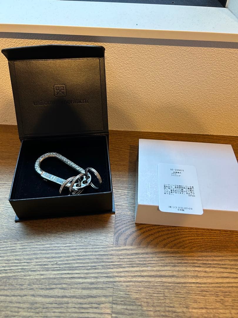 ユニフォームエクスペリメント　カラビナ　シルバー