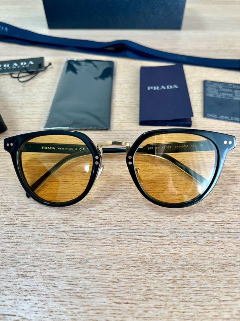 未使用品 正規品 PRADA プラダ SPR17Y AAV-07M サングラス