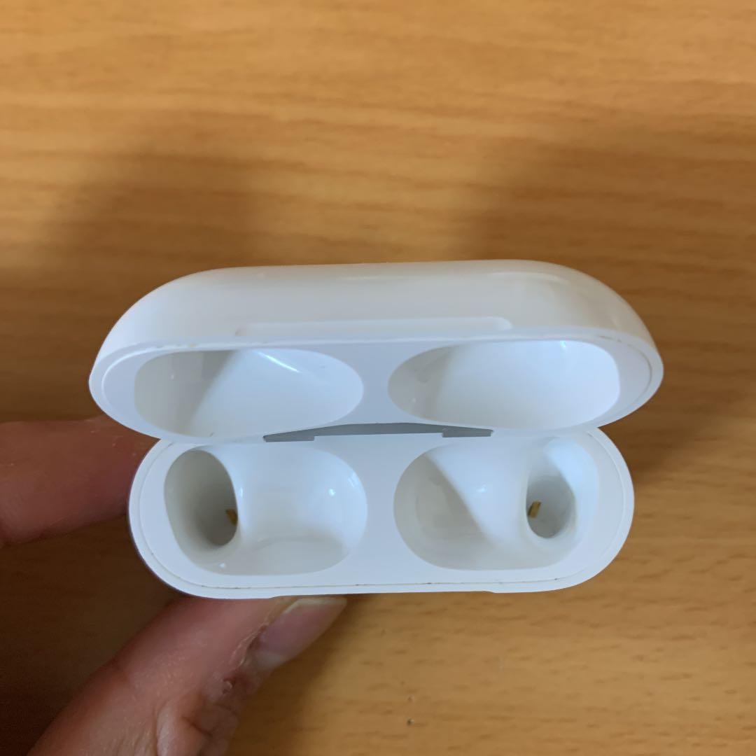 Apple AirPods Pro(充電ケースのみ)