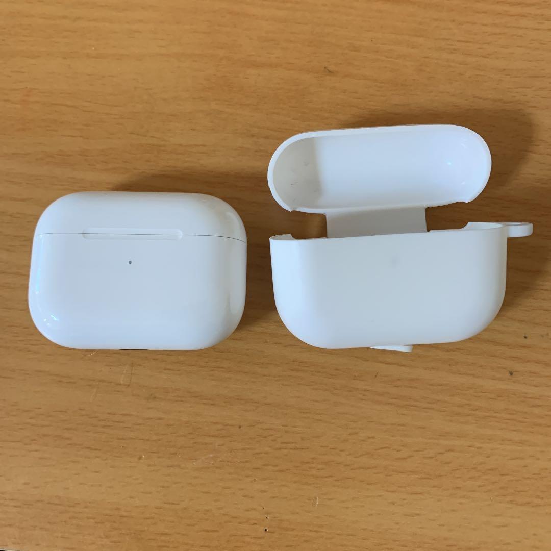 Apple AirPods Pro(充電ケースのみ)