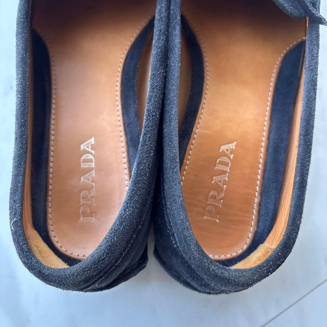 PRADA ダークブルー スエード ローファー　紺色